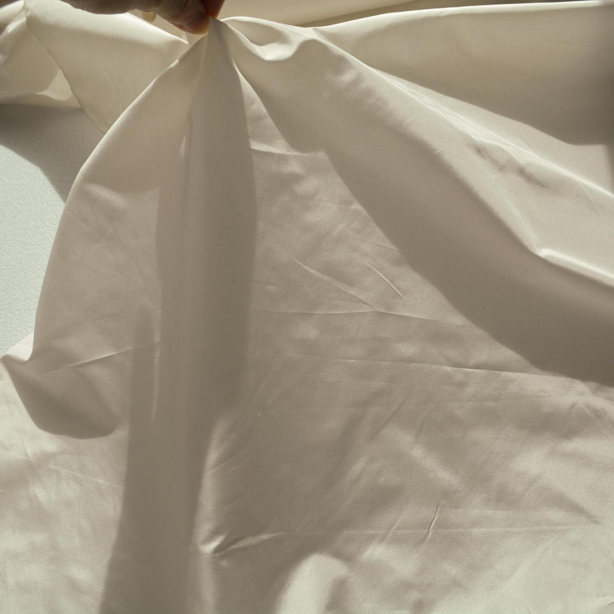 Silk Taffeta Fabric White Lightweight Crisp 47.5 Inch Wide | By the Yard