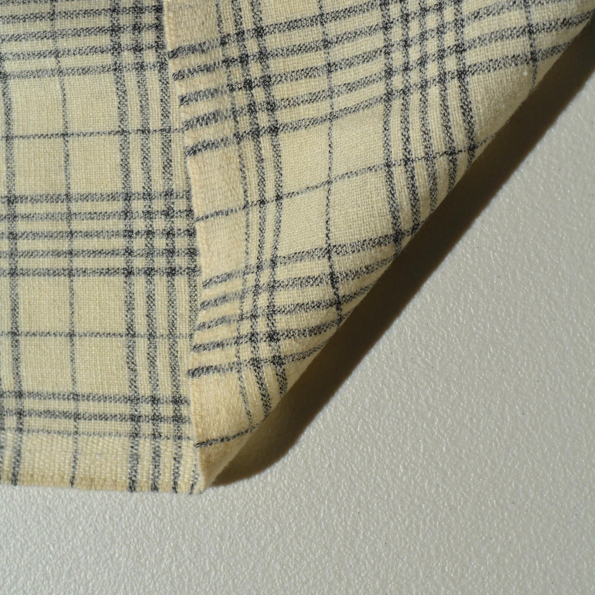 Black and white plaid | 100% wool | Wool Suiting (Plaid) | Designer Deadstock |By the Yard
