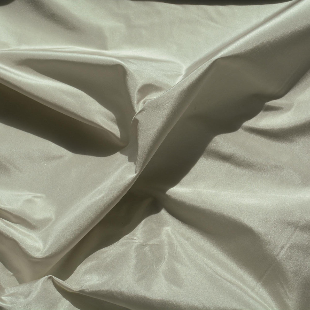 Silk Taffeta Fabric Light Gray Lightweight Crisp 53.5 Inch Usable | By the Yard