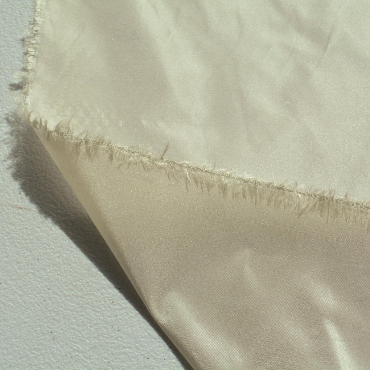 Silk Taffeta Fabric Light Gray Lightweight Crisp 53.5 Inch Usable | By the Yard