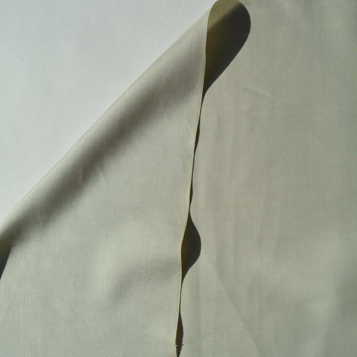 Summer Silk Broadcloth Fabric | Light Green Pure Silk, Lightweight | Sewing Fabric, Dressmaking & Couture | By the Yard