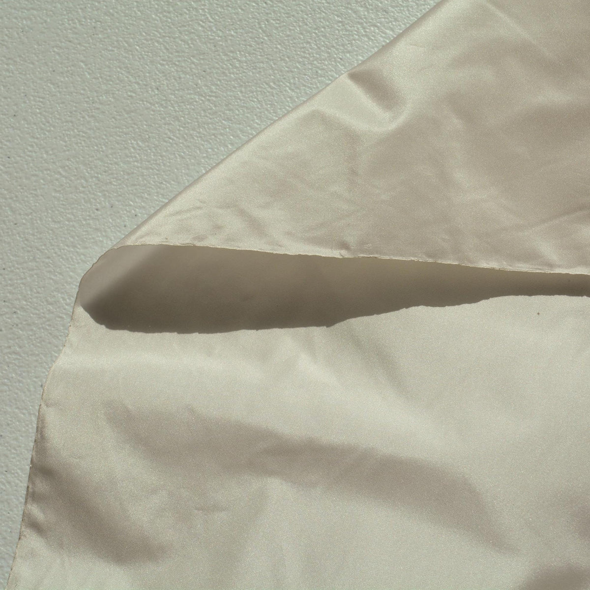 Silk Taffeta Fabric White Lightweight Crisp 47.5 Inch Wide | By the Yard