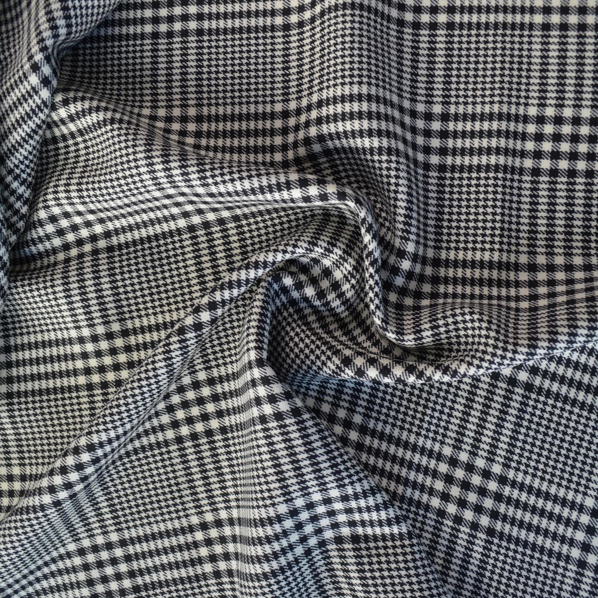 Black and White Plaid Virgin Wool Fabric Light Midweight | By the Yard